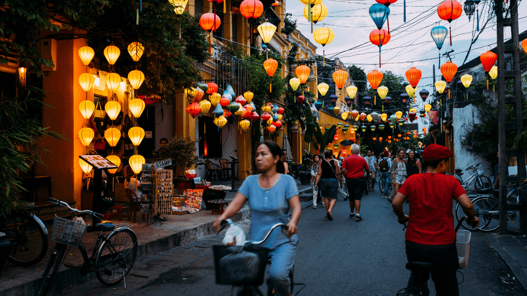 Icons of Vietnam | 12/15 Days of Old Towns, Epic Views & Street Eats