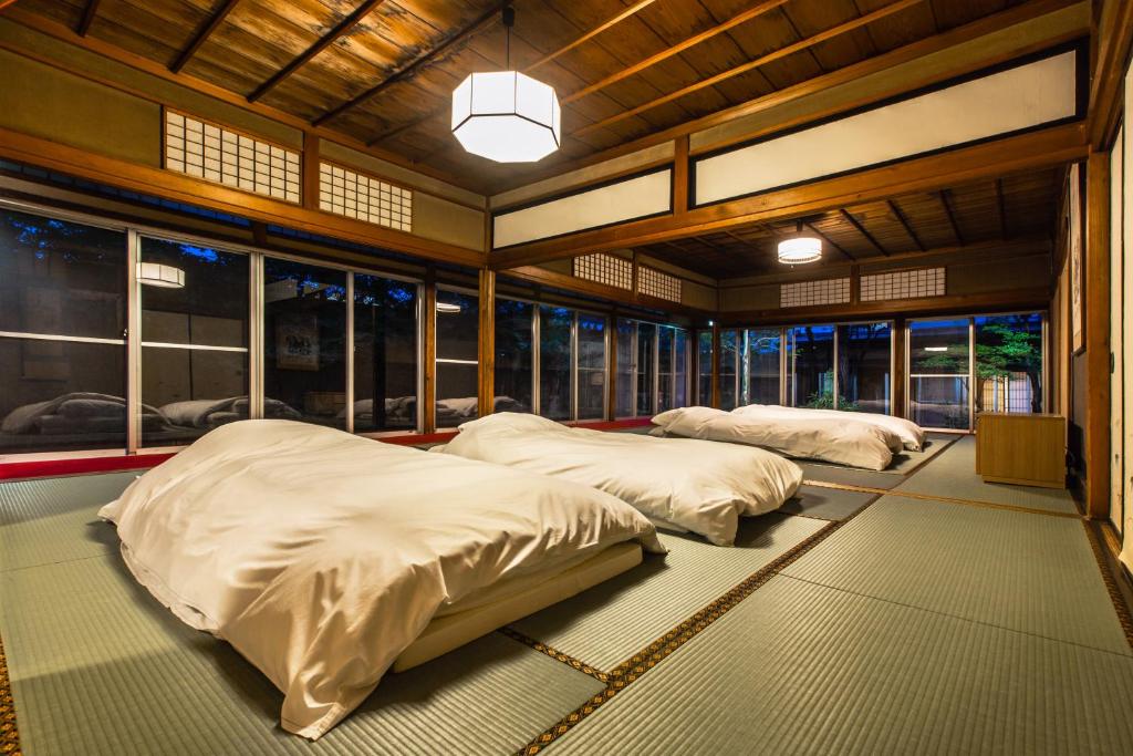 Icons of Japan | 10/14 Days of Temples, Trains & Tastes