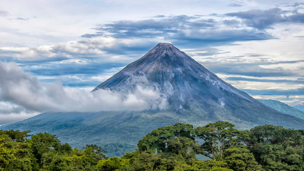 Costa Rica Explorer: Wildlife, Waterfalls & Beaches | 12-Day Group Adventure