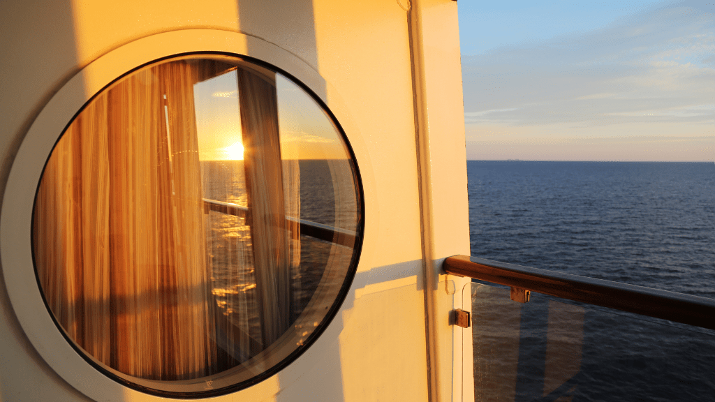 Cruise Ship/Cabin Tours - Zero Trace Tours
