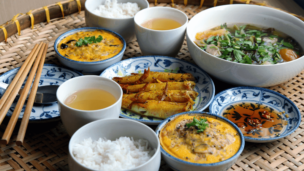 Icons of Vietnam | 12/15 Days of Old Towns, Epic Views & Street Eats