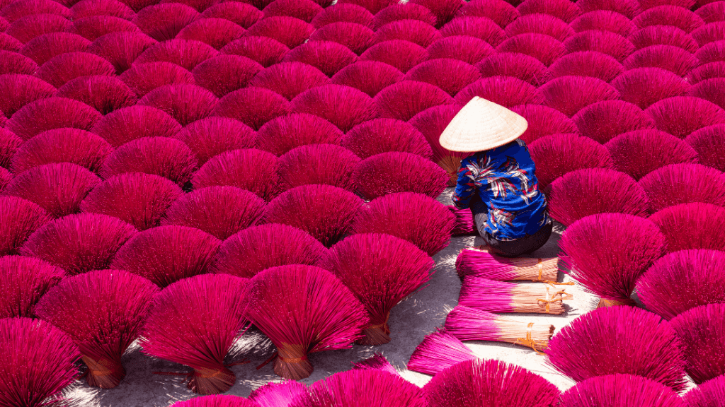 Icons of Vietnam | 12/15 Days of Old Towns, Epic Views & Street Eats