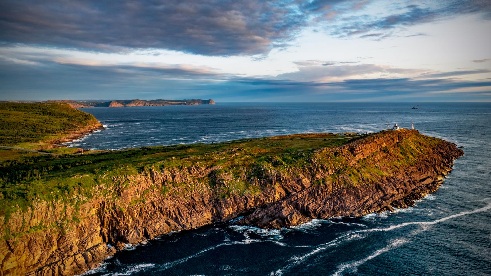 Coasts, Cliffs & Culture of Newfoundland | 8 or 18 Days on Canada’s Atlantic Edge