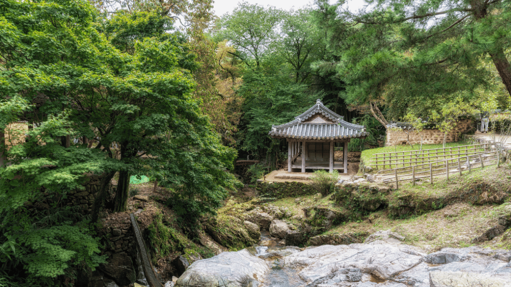 Unlock South Korea: 9-13 Days from Seoul to Jeju Cliffs & Temples