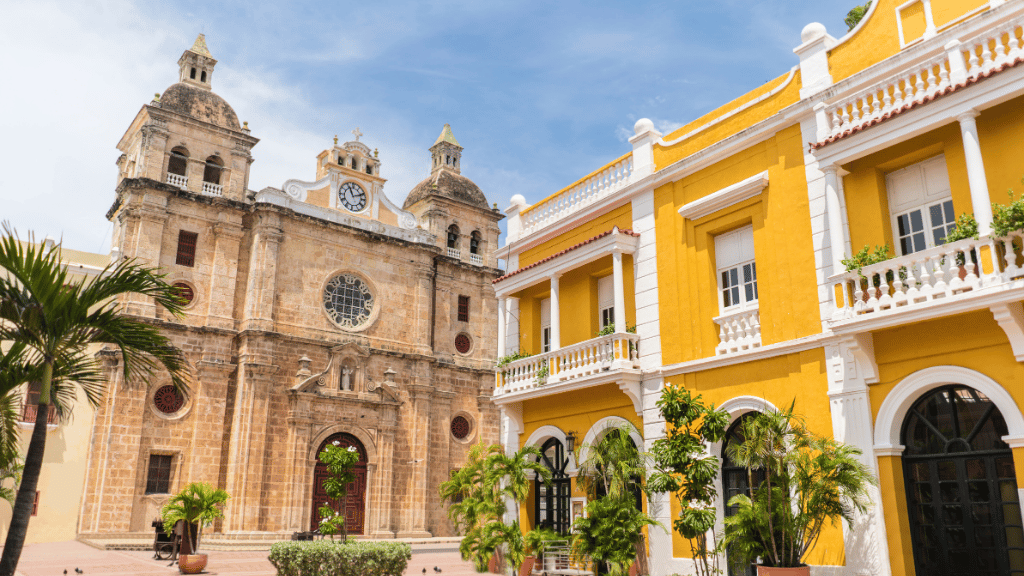 Costa Rica to Colombia: 27 Days of Coasts, Coffee & Culture | San José → Medellín