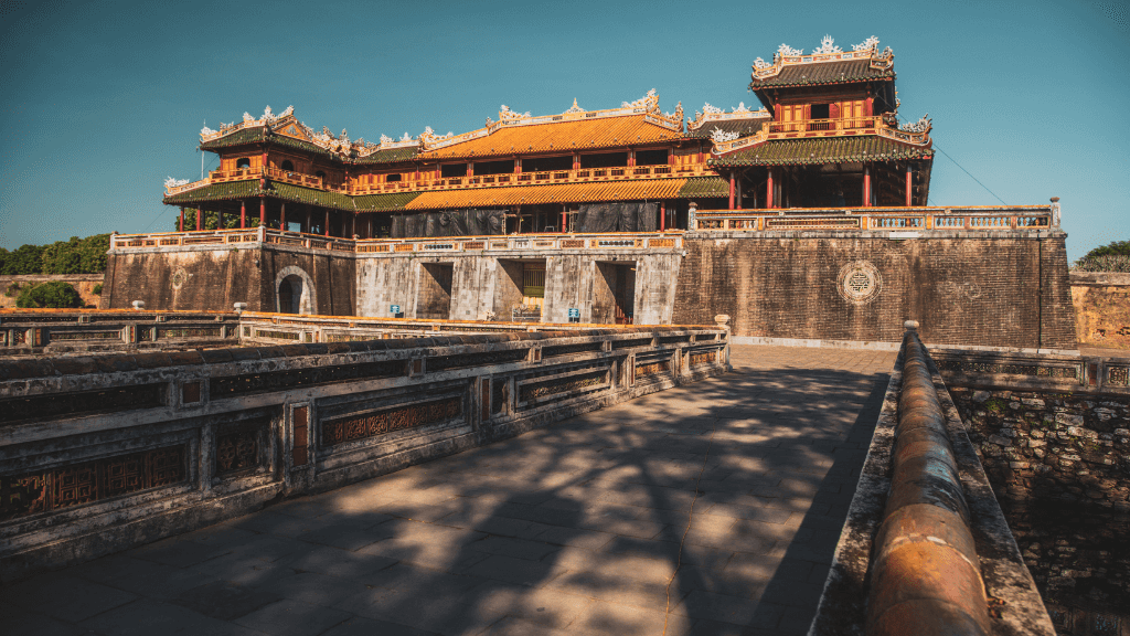 Icons of Vietnam | 12/15 Days of Old Towns, Epic Views & Street Eats