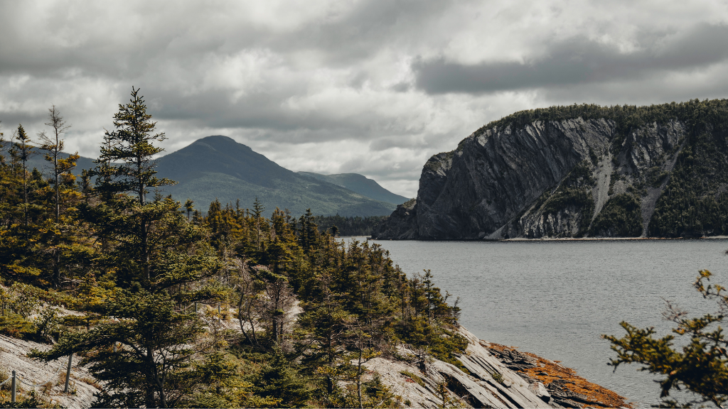 Coasts, Cliffs & Culture of Newfoundland | 8 or 18 Days on Canada’s Atlantic Edge