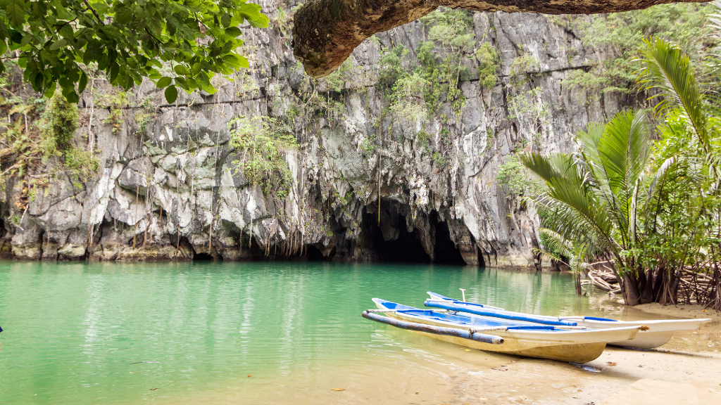 Unlock Philippines Paradise: 7-10 Days from Manila to Palawan Caves & Bays