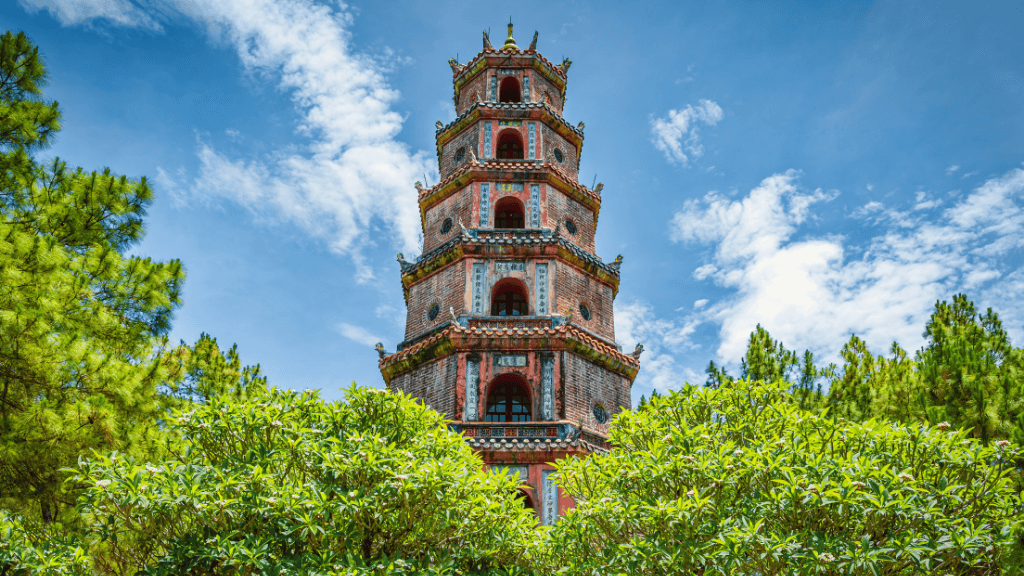 Icons of Vietnam | 12/15 Days of Old Towns, Epic Views & Street Eats
