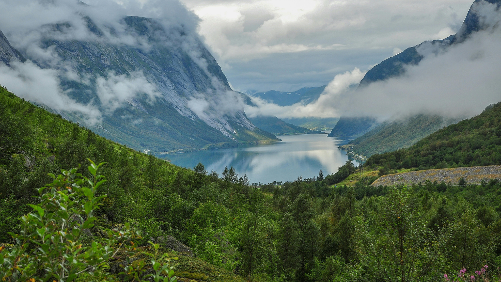 Northern Québec (Summer or Winter) Escape | 7 Days of Fjord Views, Forest Trails & Lodge Comfort