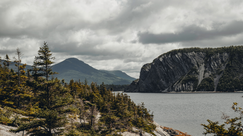 Coasts, Cliffs & Culture of Newfoundland | 8 or 18 Days on Canada’s Atlantic Edge