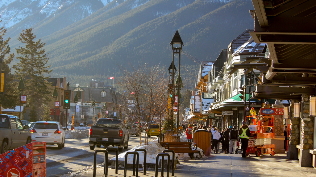 The Rockies 8-Day Turquoise Corridor | Banff, Jasper, Whistler & the Okanagan — Vancouver ⇄ Calgary
