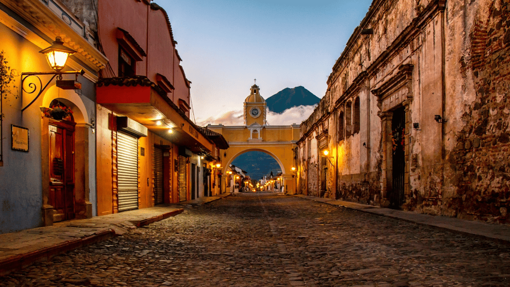 Maya Heartlands: 12 or 22 Days of Ruins, Rainforest & Reefs | Antigua → Playa del Carmen