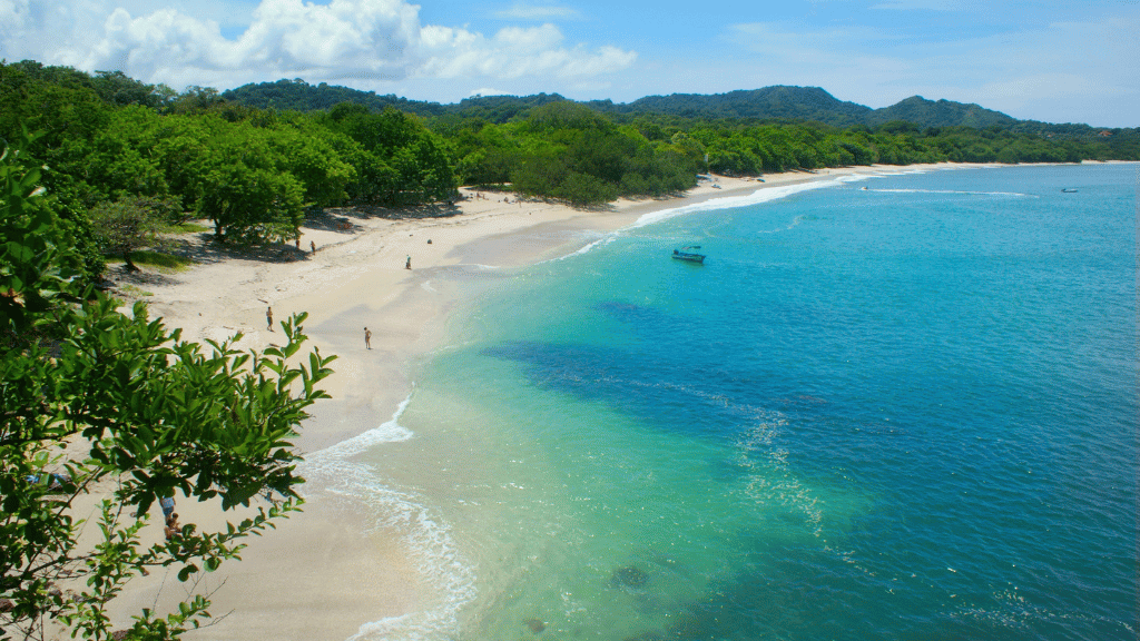 Costa Rica Pura Vida: Volcanoes, Cloud Forests & Wild Coasts | San José → San José (9/16 Days)