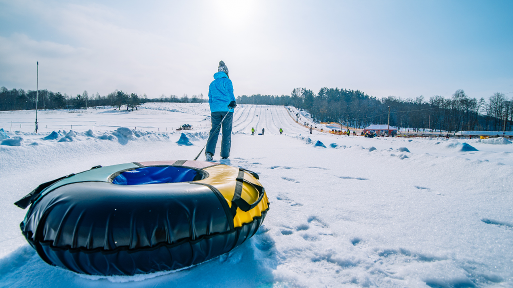 Northern Québec (Summer or Winter) Escape | 7 Days of Fjord Views, Forest Trails & Lodge Comfort
