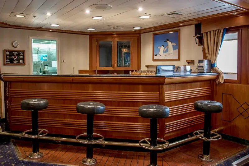 Edge of the Earth: Antarctica by Expedition Ship | 11-Days Ushuaia Roundtrip