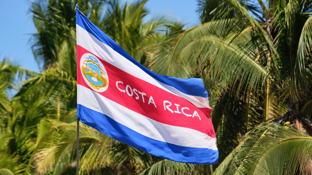 Costa Rica Pura Vida: Volcanoes, Cloud Forests & Wild Coasts | San José → San José (9/16 Days)