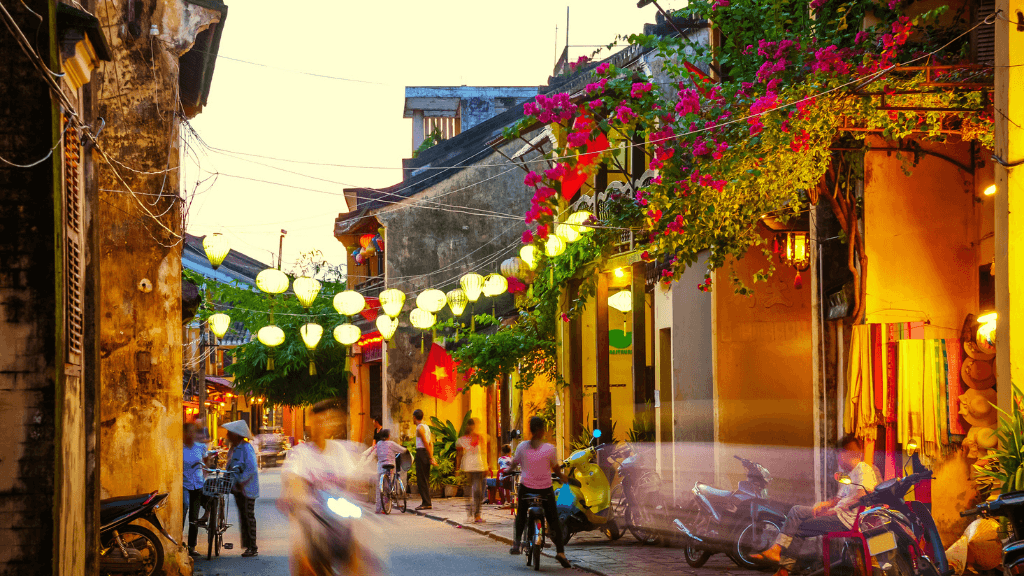 Icons of Vietnam | 12/15 Days of Old Towns, Epic Views & Street Eats