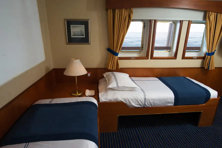 Edge of the Earth: Antarctica by Expedition Ship | 11-Days Ushuaia Roundtrip