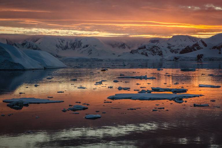 Edge of the Earth: Antarctica by Expedition Ship | 11-Days Ushuaia Roundtrip