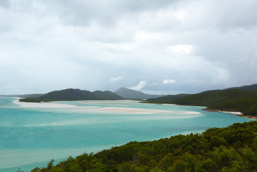 Iconic Aussie Traverse (10–23 Days) | Urban Icons, Uluru Sunsets & Whitsunday Sails
