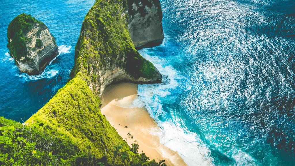 Icons of Bali | 12 Days of Surf, Temples & Turtles