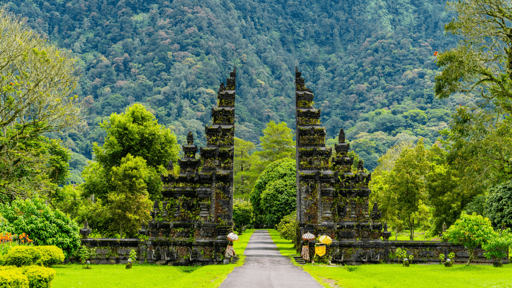 Icons of Bali | 12 Days of Surf, Temples & Turtles