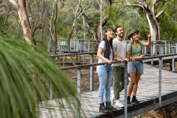 Perth Coral Coast Discovery: Lobster, Lavender & Pinnacles Day Tour