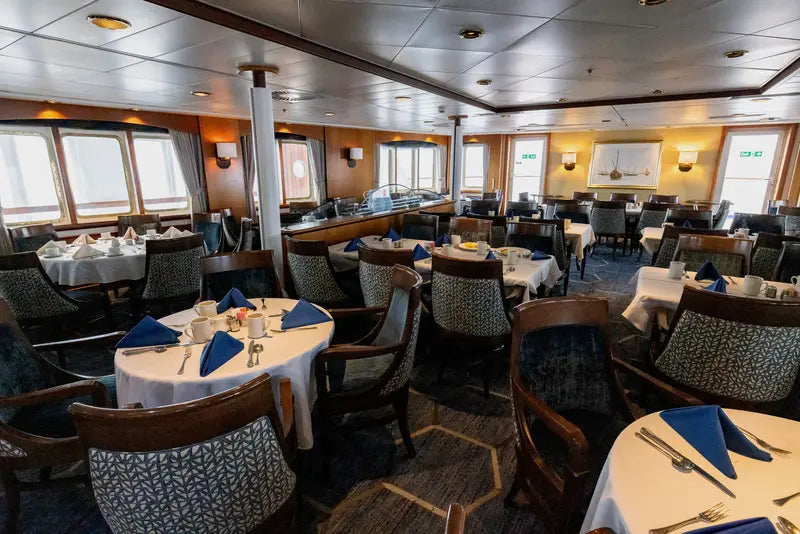 Edge of the Earth: Antarctica by Expedition Ship | 11-Days Ushuaia Roundtrip