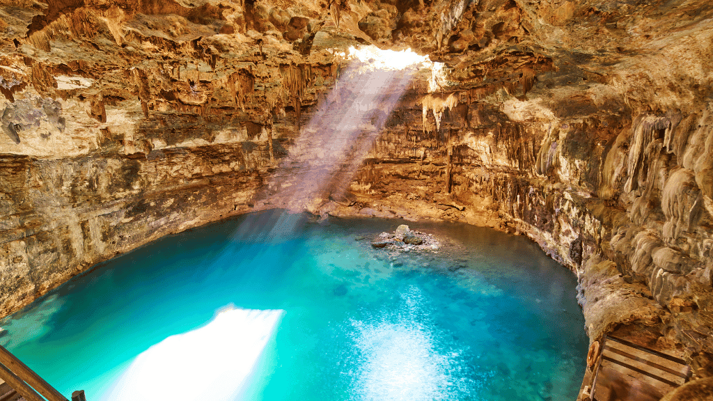 Cenotes to Sloths: 32 - Day Central America Wildlife Odyssey - Zero Trace Tours