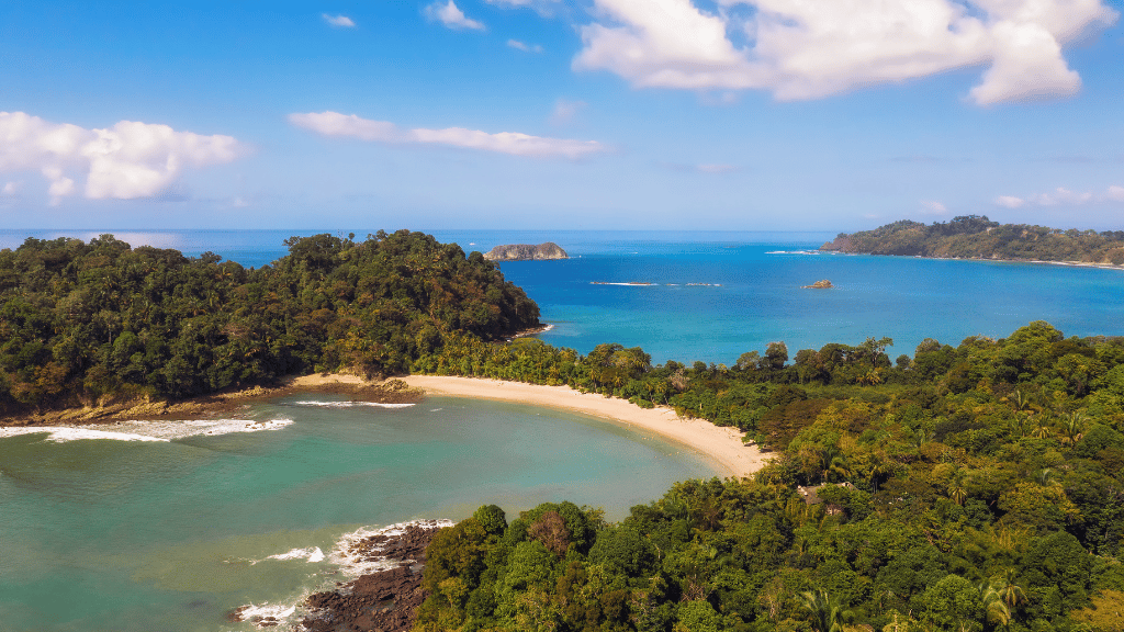Costa Rica Pura Vida: Volcanoes, Cloud Forests & Wild Coasts | San José → San José (9/16 Days) - Zero Trace Tours