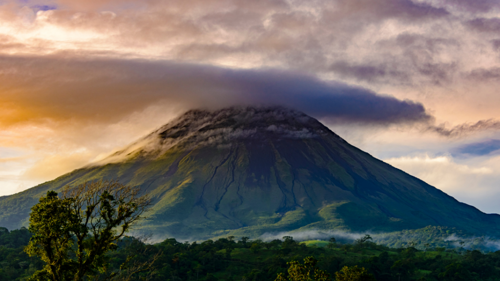 Costa Rica Explorer: Wildlife, Waterfalls & Beaches | 12-Day Group Adventure