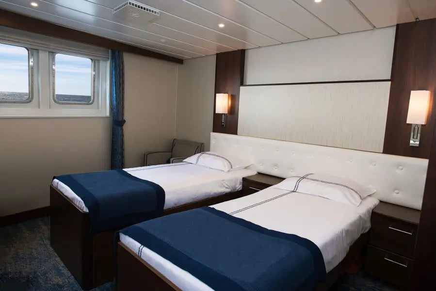 Edge of the Earth: Antarctica by Expedition Ship | 11-Days Ushuaia Roundtrip