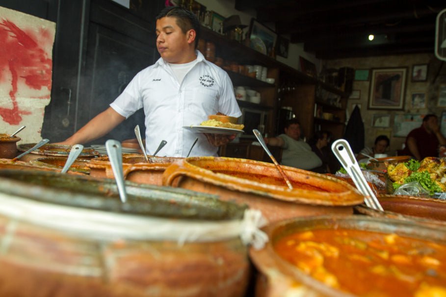 Epic Icons of Central America: Multi - Country Eco - Journey | Mexico City → Antigua / San José (29/45 or 62 Days) - Zero Trace Tours