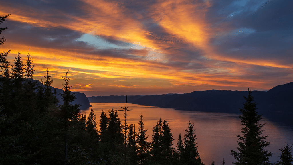 Epic Northern Québec Escape: 7 - Day Fjords, Trails & Cozy Lodge (Summer/Winter) - Zero Trace Tours