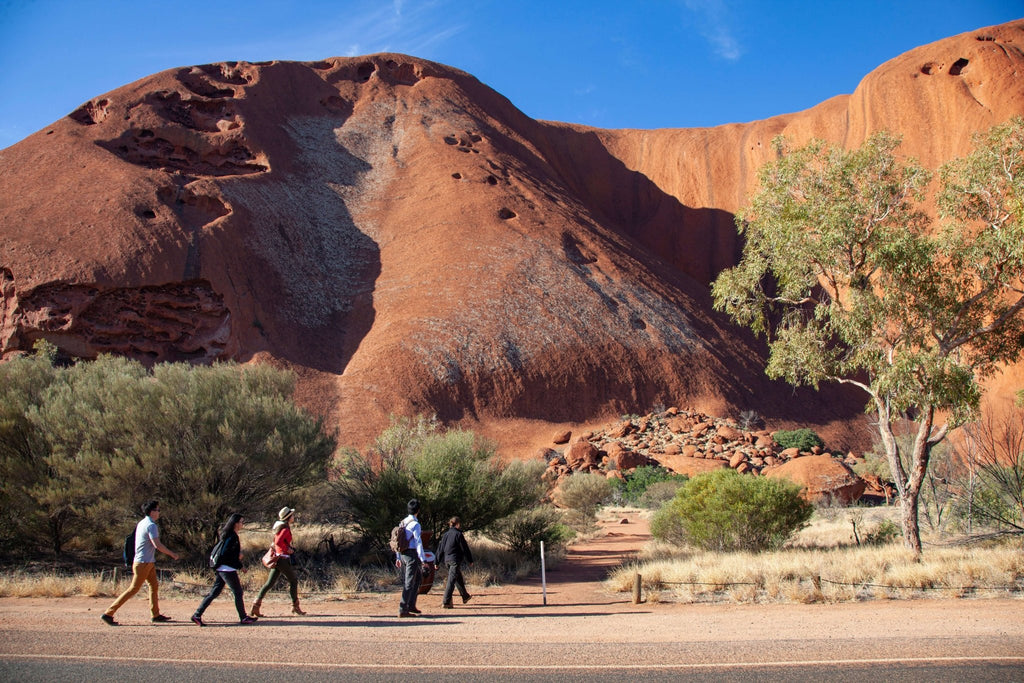 Epic Uluru to Kings Canyon: 4 - Day 4WD Outback Safari | Depart Alice Springs or Uluru - Zero Trace Tours