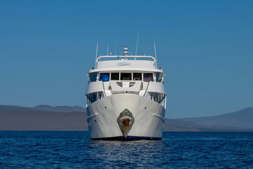 Galápagos Small - Ship Expedition: 7/10/17 - Day Island - Hopping Wonders - Zero Trace Tours