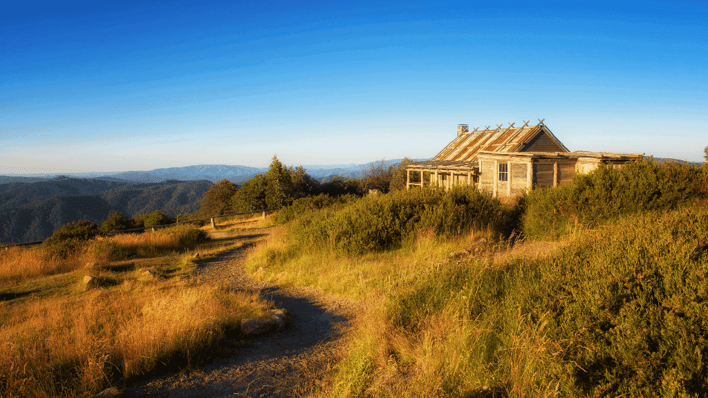 High Country Horizons: 4 - Day Victorian Alps Walking Escape - Zero Trace Tours
