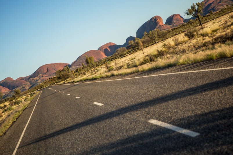 Iconic Aussie Traverse (10–23 Days) | Urban Icons, Uluru Sunsets & Whitsunday Sails - Zero Trace Tours