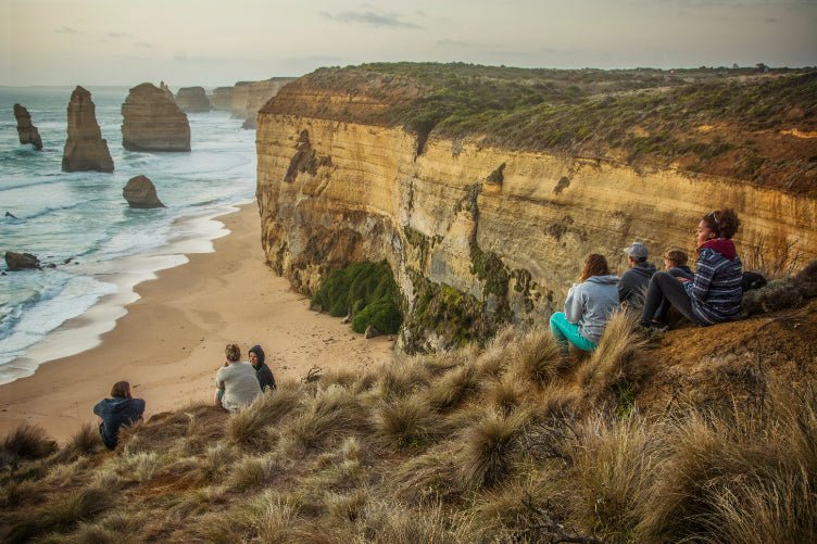 Iconic Aussie Traverse (10–23 Days) | Urban Icons, Uluru Sunsets & Whitsunday Sails - Zero Trace Tours