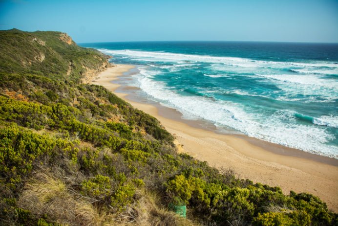 Iconic Aussie Traverse (10–23 Days) | Urban Icons, Uluru Sunsets & Whitsunday Sails - Zero Trace Tours