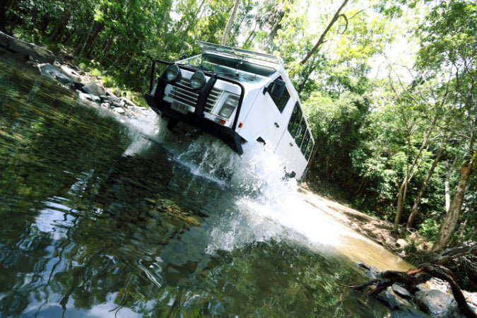 Iconic Aussie Traverse (10–23 Days) | Urban Icons, Uluru Sunsets & Whitsunday Sails - Zero Trace Tours