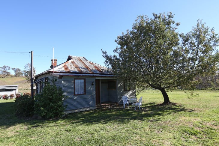 Iconic Aussie Traverse (10–23 Days) | Urban Icons, Uluru Sunsets & Whitsunday Sails - Zero Trace Tours