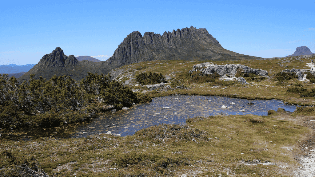 Iconic Cradle Mountain: 4 - Day Explorer Hike in Tasmania - Zero Trace Tours