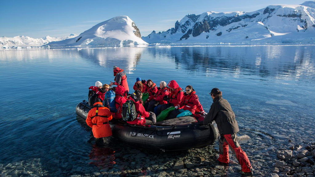 Edge of the Earth: Antarctica by Expedition Ship | 11-Days Ushuaia Roundtrip