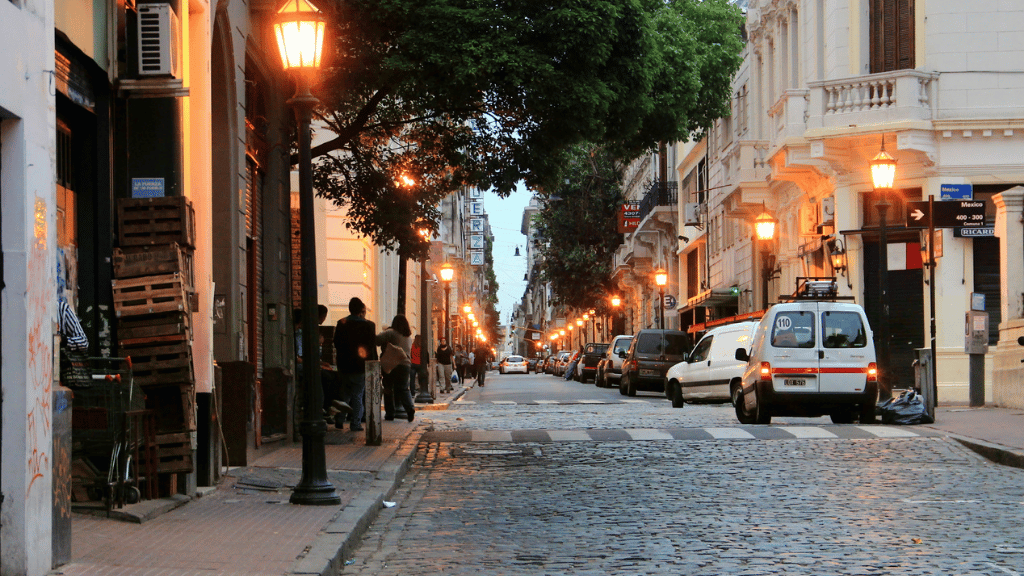 Patagonia Your Way: 14 - Day Sights or Trails Adventure - Zero Trace Tours