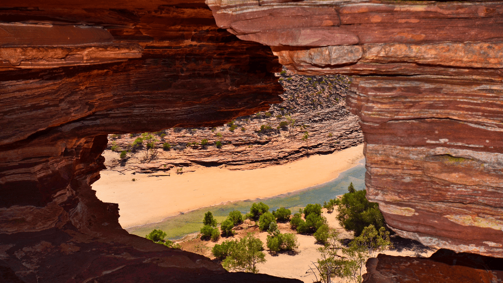 Perth to Broome West Coast Bus Adventure: 9–14 Day Small - Group Tour (One - Way or Return) - Zero Trace Tours