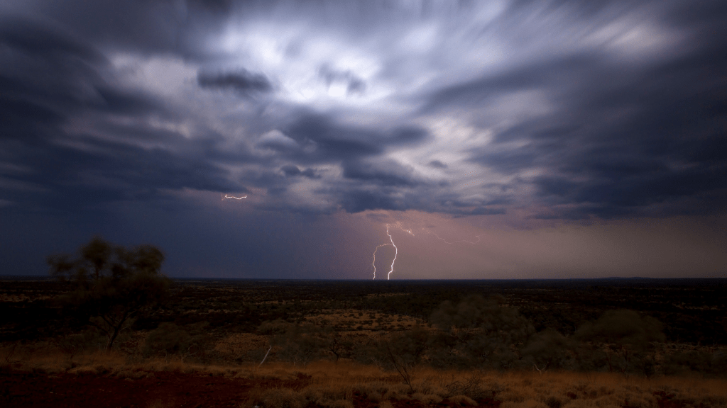 Perth to Broome West Coast Bus Adventure: 9–14 Day Small - Group Tour (One - Way or Return) - Zero Trace Tours