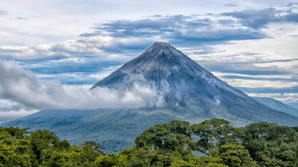 Pura Vida Explorer: 12 - Day Costa Rica Wildlife & Waterfall Adventure - Zero Trace Tours