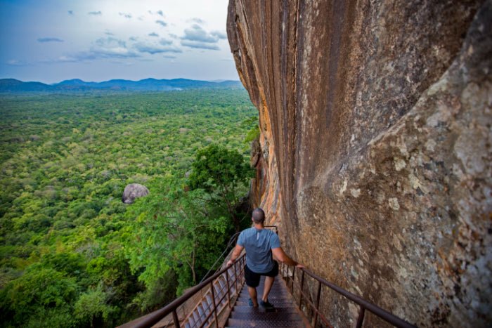 Sri Lanka Your Way: 7 - 14 Days of Land Highlights & South Coast Sailing - Zero Trace Tours